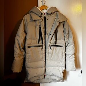 Women’s Tan Hooded Puffer Coat - Insulated Winter Jacket